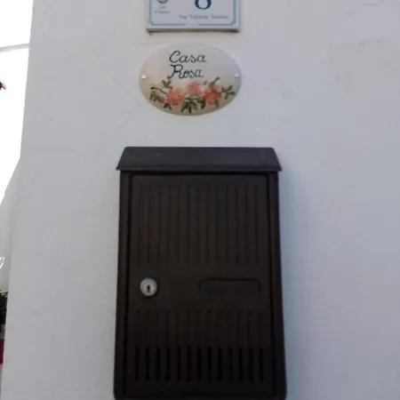 Holiday home Casa Vacanze Casa Rosa *